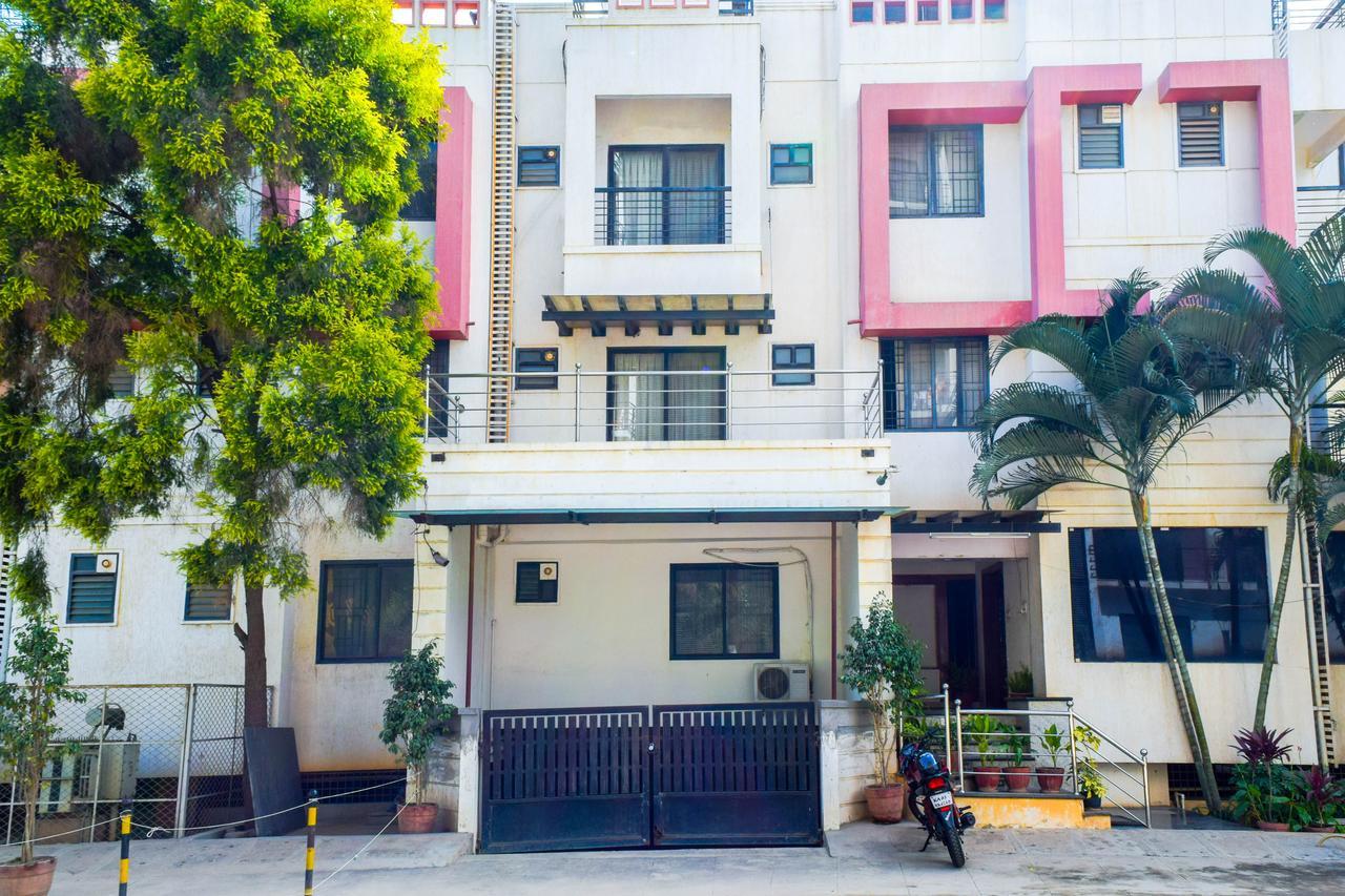Oyo 5934 Lokaz Hotel Bengaluru Kültér fotó