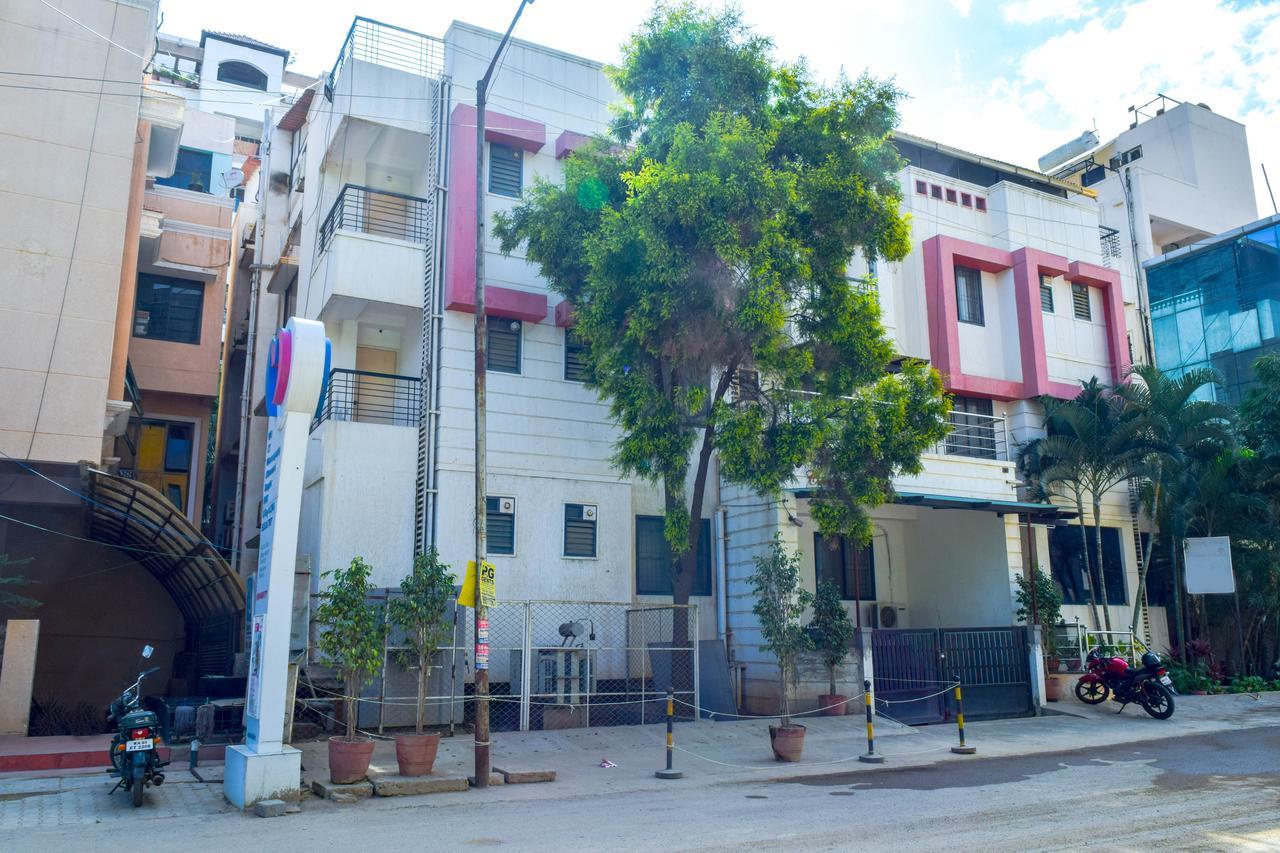 Oyo 5934 Lokaz Hotel Bengaluru Kültér fotó
