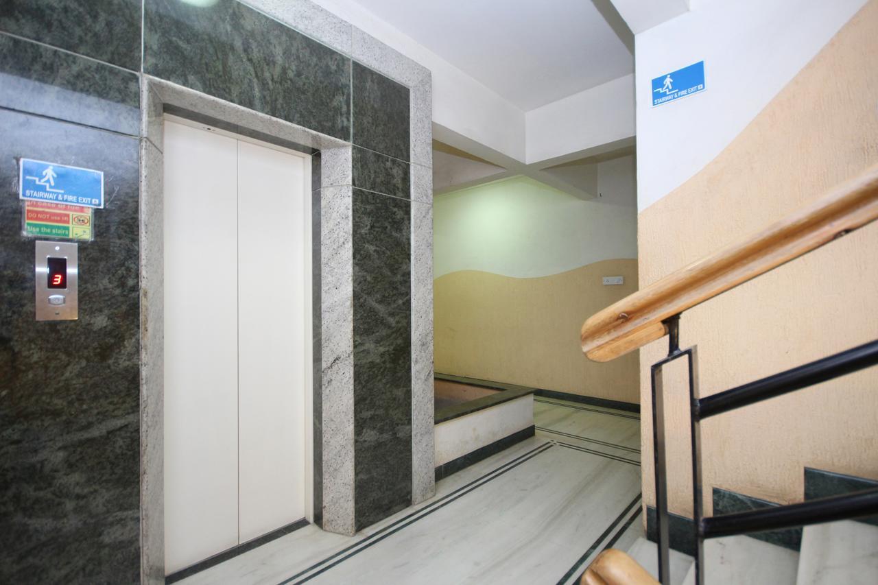 Oyo 5934 Lokaz Hotel Bengaluru Kültér fotó