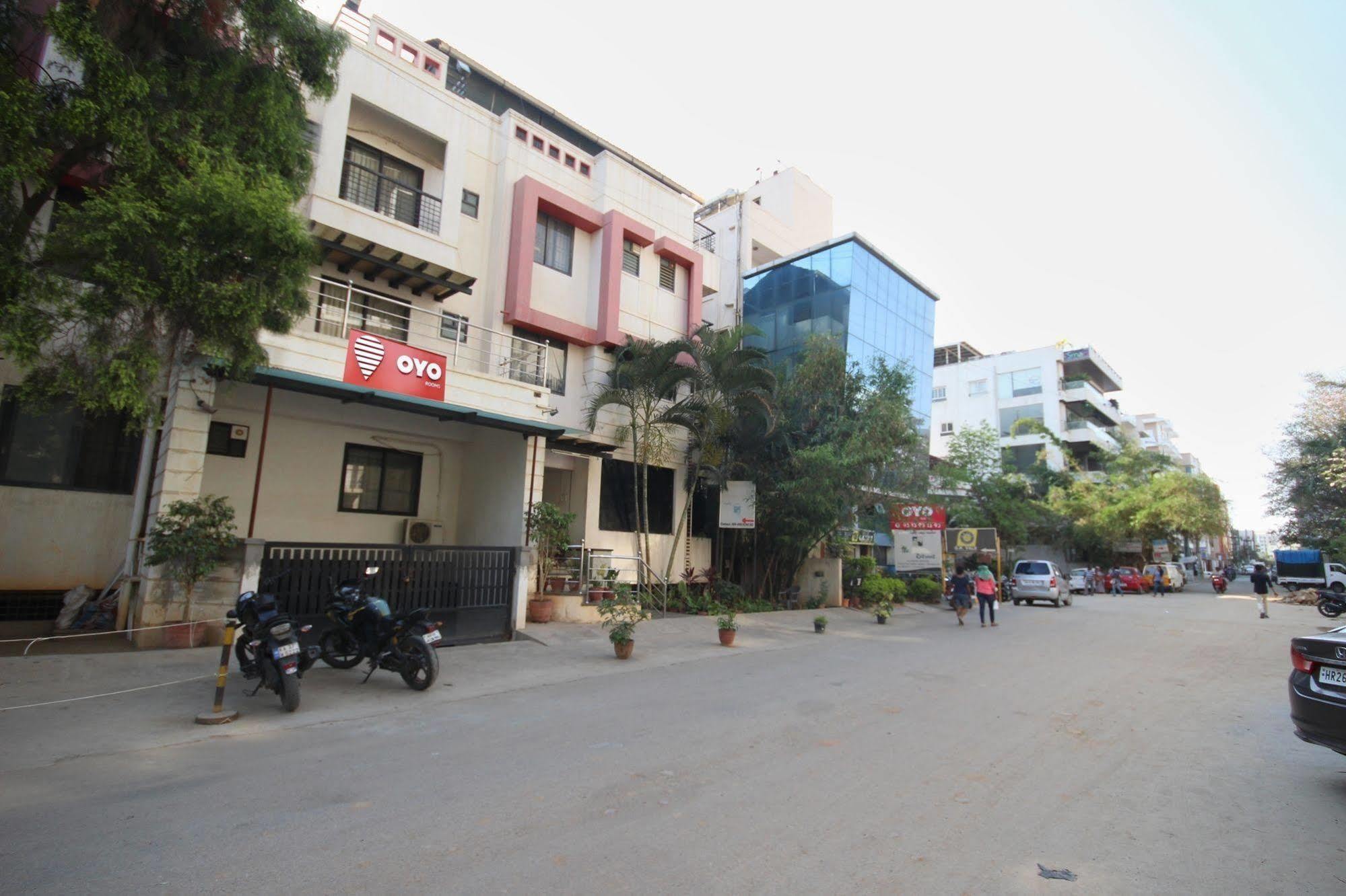 Oyo 5934 Lokaz Hotel Bengaluru Kültér fotó