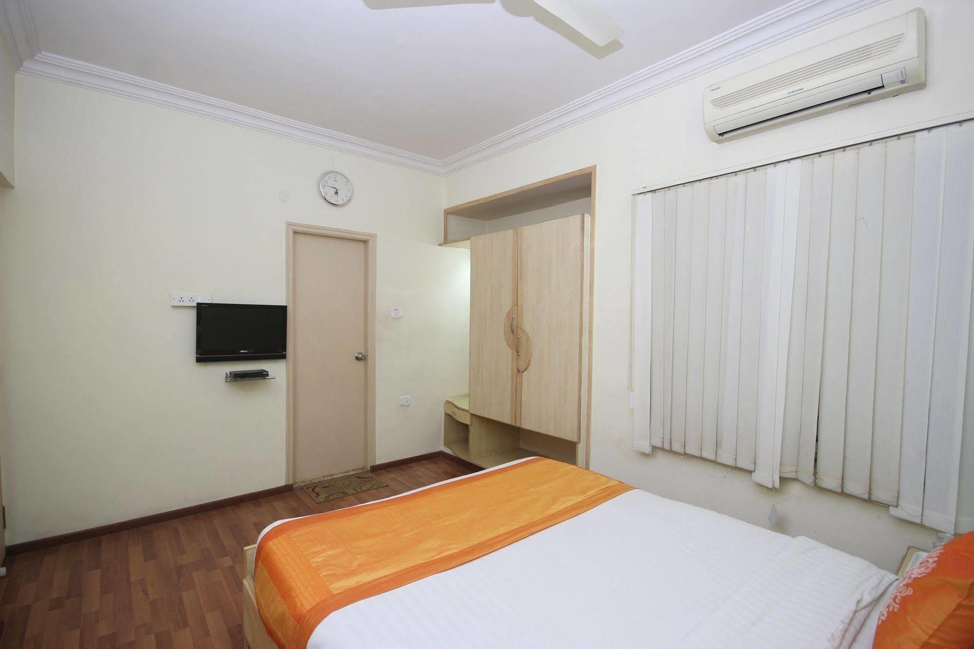 Oyo 5934 Lokaz Hotel Bengaluru Kültér fotó