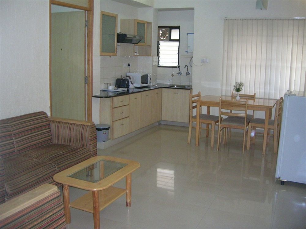 Oyo 5934 Lokaz Hotel Bengaluru Kültér fotó